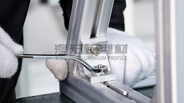 工業鋁型材有哪些配件連接？